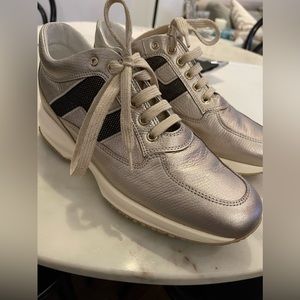 HOGAN SILVER SNEAKERS SIZE 38.5